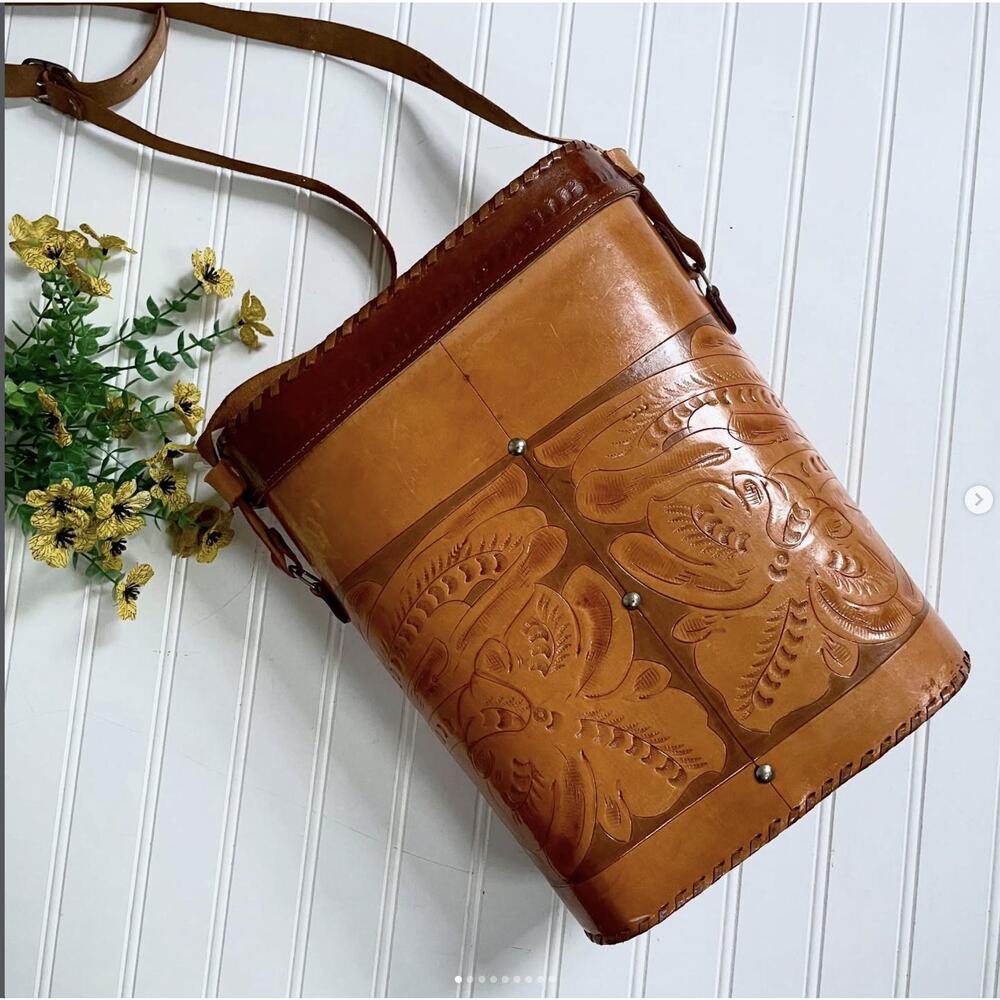 Vintage Hand Tooled Leather Wine Bottle Bag Tote Compartments Strap BOHO